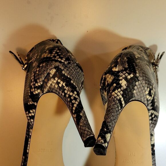 NINE WEST WOMEN"S SNAKESKIN PRINT DESIGN OPEN TOE SANDAL - Picture 15 of 16